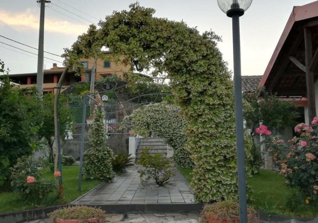 Peri Peri Guest House มาสคาลิ ภายนอก รูปภาพ