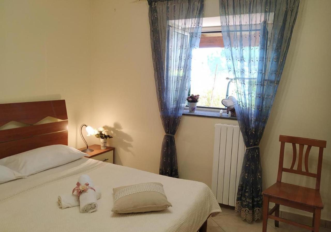 Peri Peri Guest House มาสคาลิ ภายนอก รูปภาพ