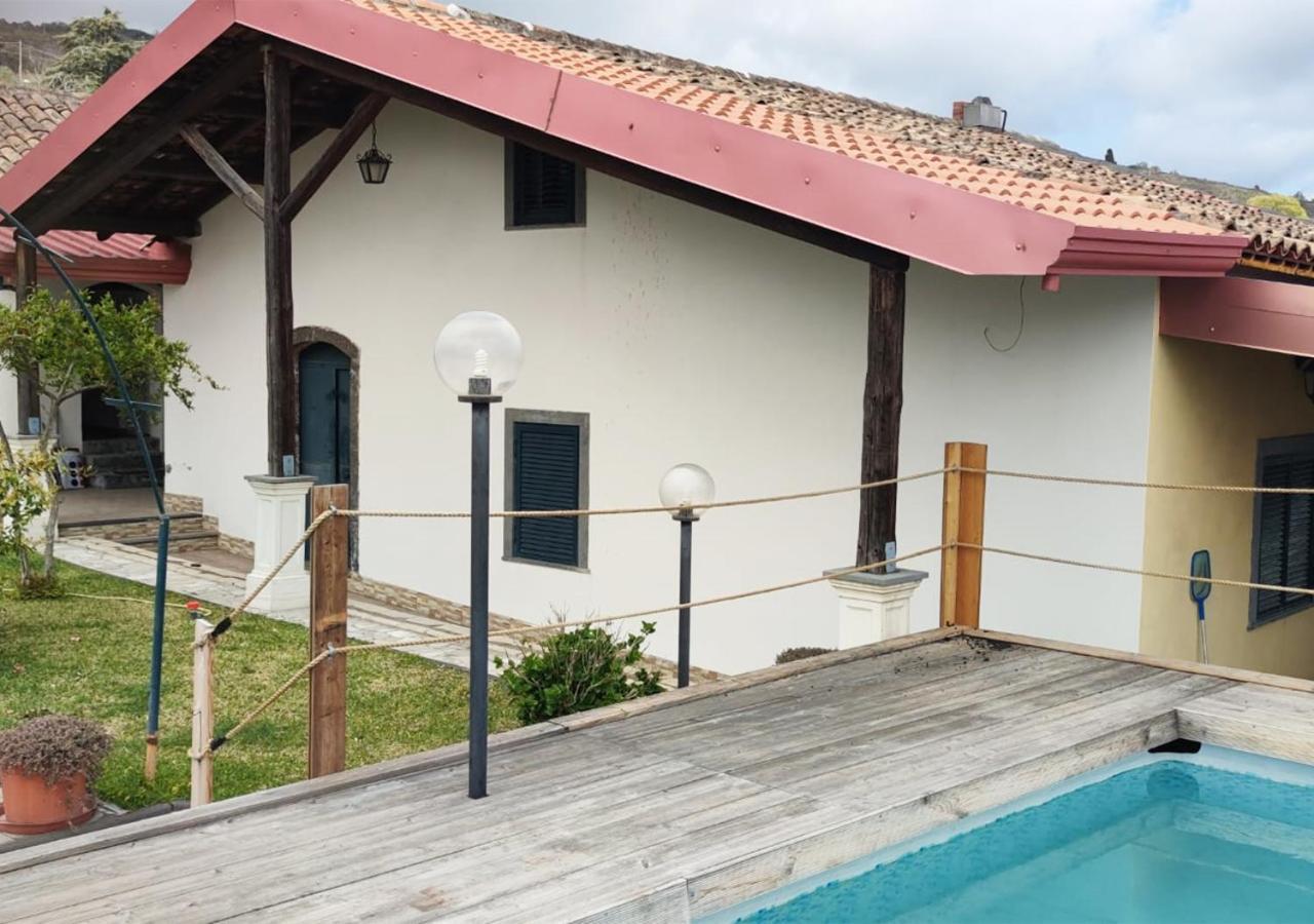 Peri Peri Guest House มาสคาลิ ภายนอก รูปภาพ